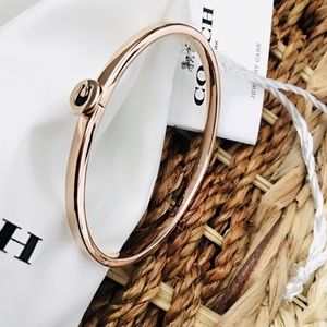 Rose Gold Coach hinged bangle bracelet NWT